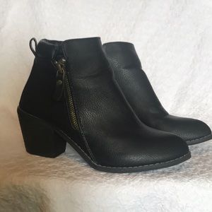 Ankle booties